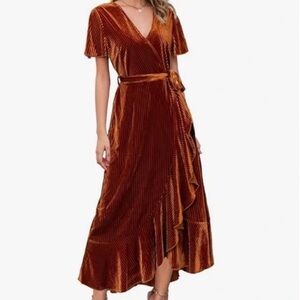 Velvet Wrap Dress in Velvet-Brown